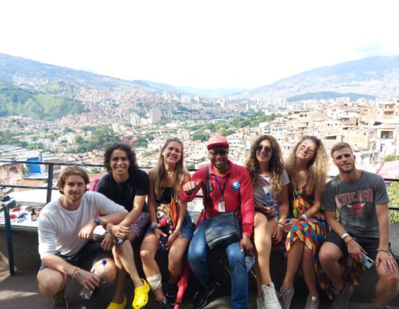 Graffiti Tour Comuna 13 Opción 2